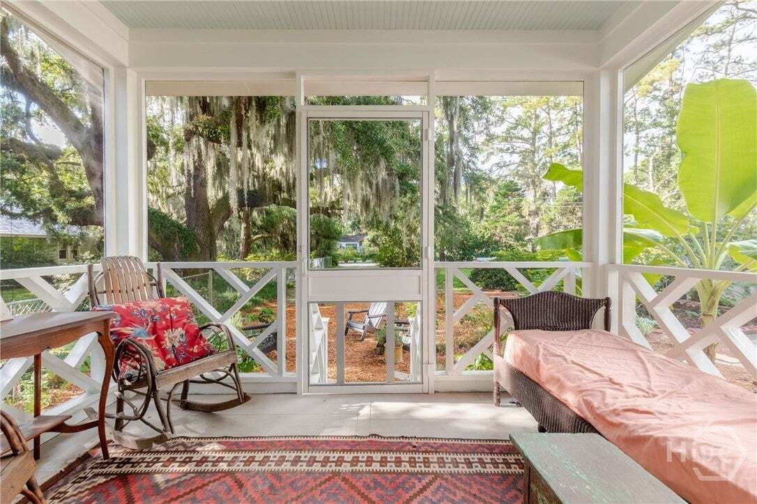 Savannah, Georgia, United States 3 - 19007109