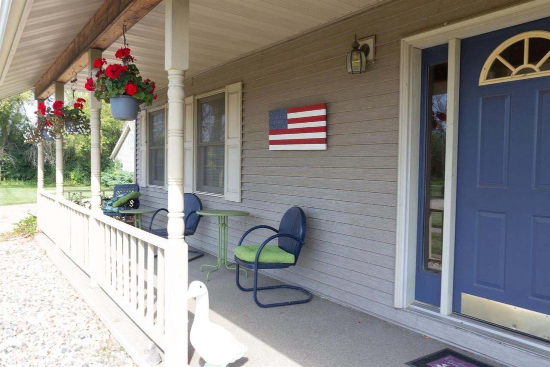 House in Omro, Wisconsin, United States 3 - 19003002