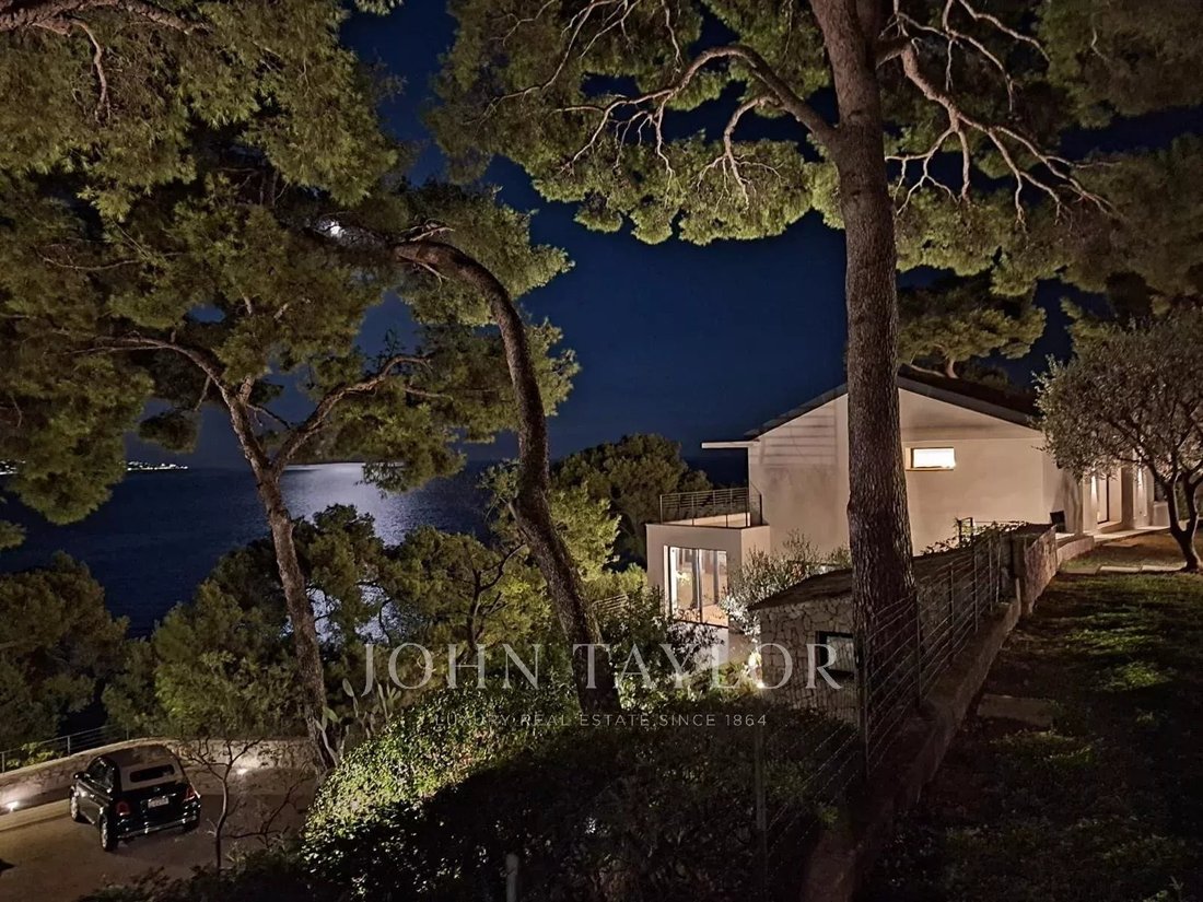 Villa in Cap Martin, Roquebrune-Cap-Martin, France 2 - 17133720