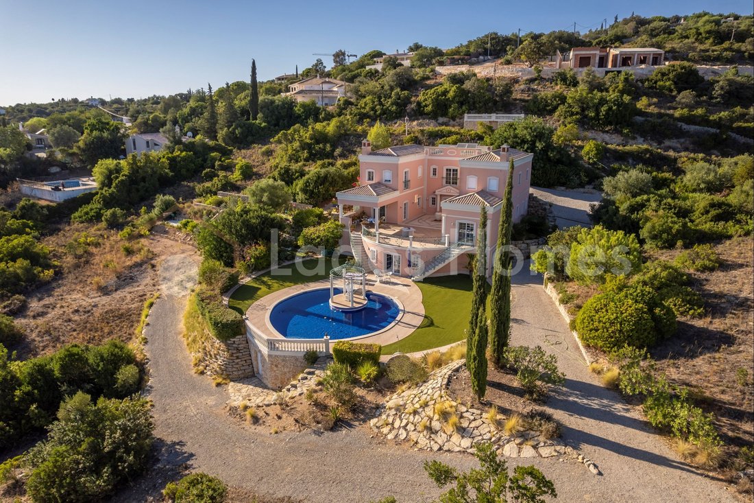 Villa in Santa Barbara de Nexe, Algarve, Portugal 2 - 19004762