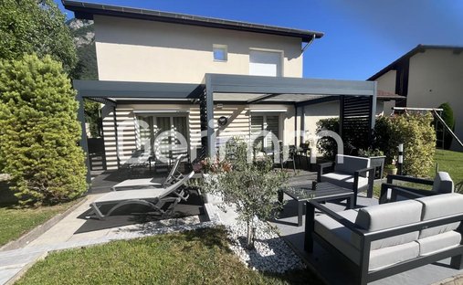 Haus in La Terrasse, Auvergne-Rhone-Alpen, Frankreich 1