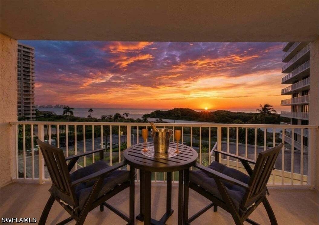Condo in Marco Island, Florida, United States 2 - 17174003