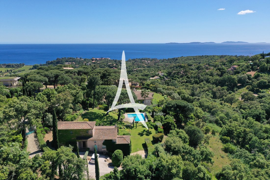 Villa in La Croix-Valmer, Provence-Alpes-Côte d'Azur, France 1 - 19004556