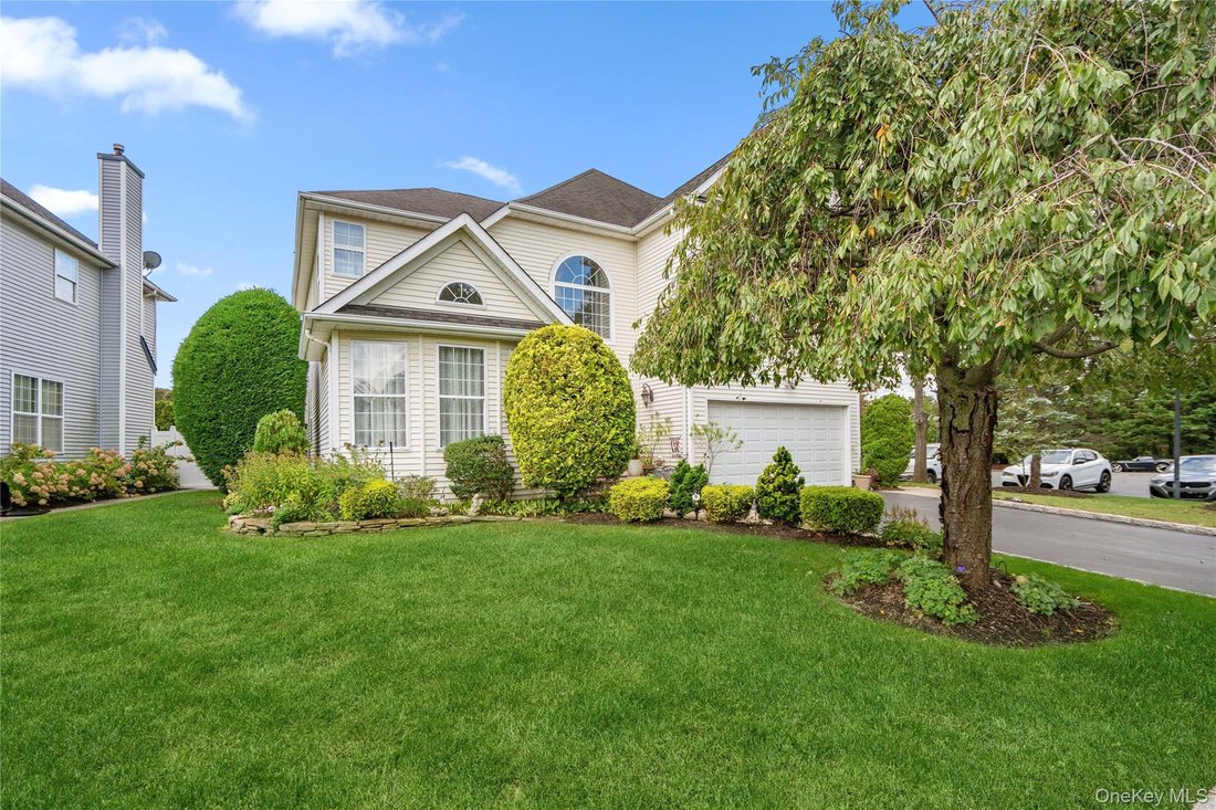House in Melville, New York, United States 3 - 19006576