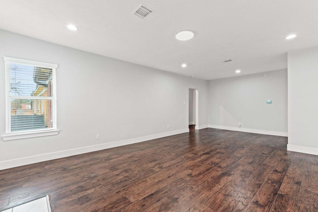 Houston, Texas, United States 5 - 19004278