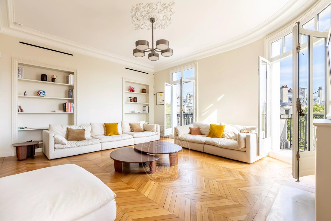 Apartment in Paris 16e Arrondissement, Paris, France 3 - 19001738