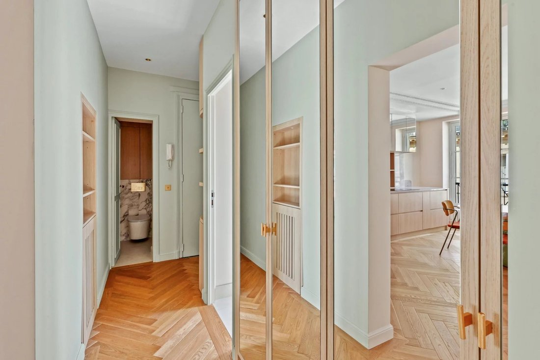 Apartment in Saint Germain des Prés, Paris 6e Arrondissement, Paris 5 - 19001779