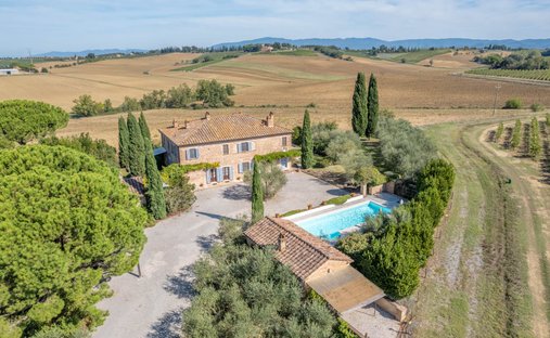 Country House in Montepulciano, Tuscany, Italy 1