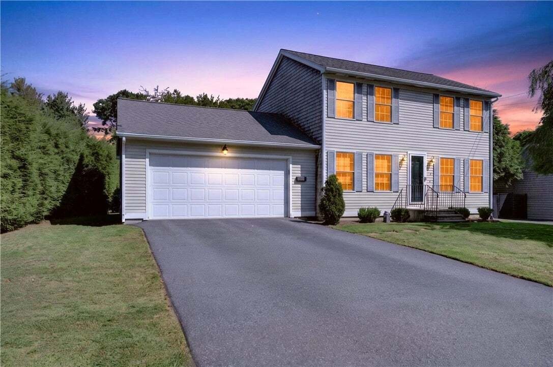 House in Warwick, Rhode Island, United States 1 - 19000330