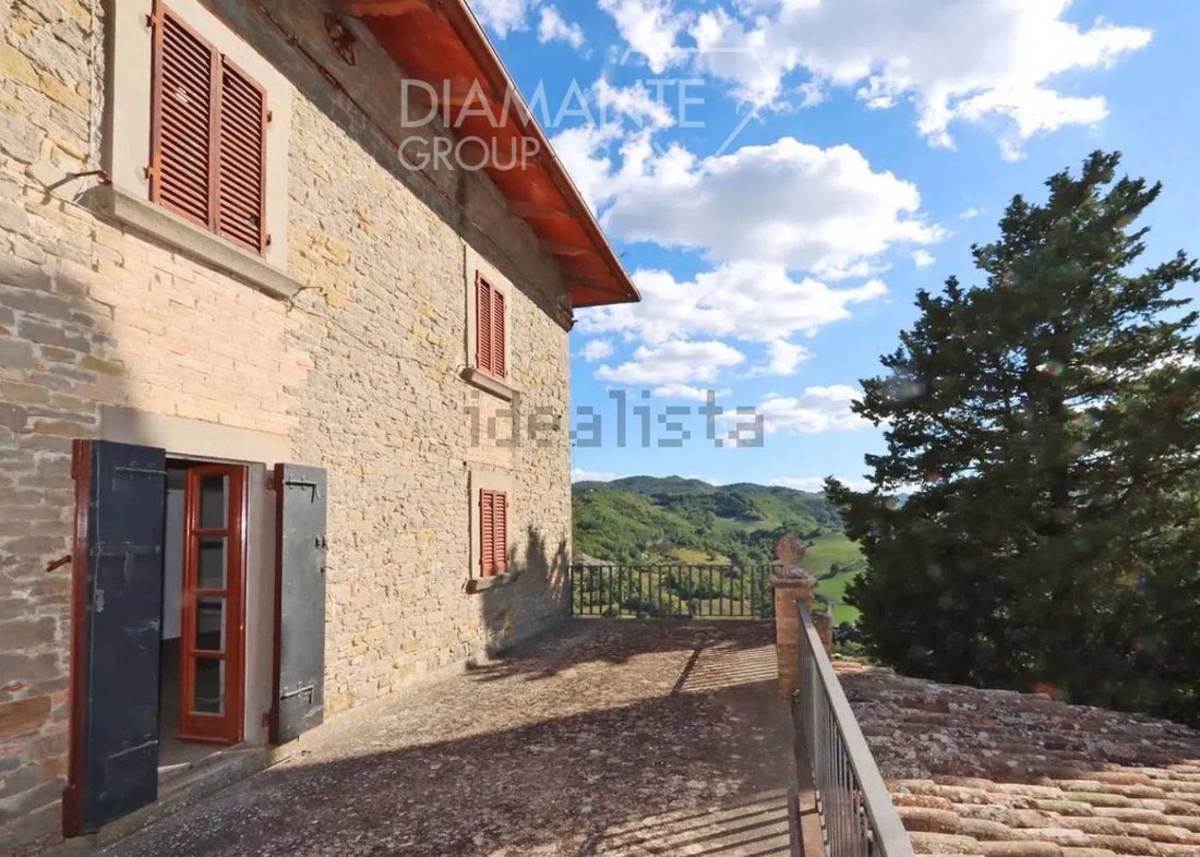 Corps de ferme à Montone, Ombrie, Italie 2 - 16725050