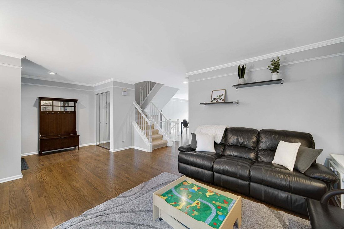 Townhouse in Skokie, Illinois, United States 5 - 19007280