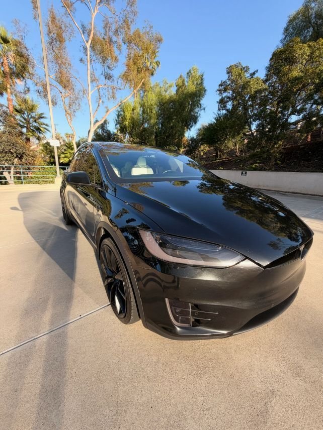 Suv in San Diego, CA, United States 5 - 19002042