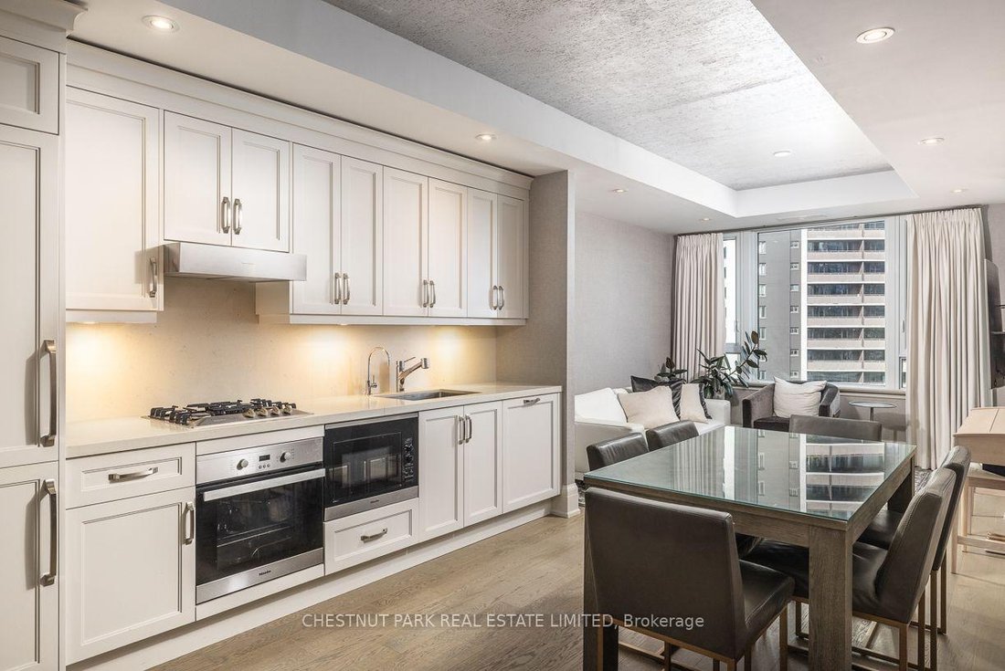 Apartment in Toronto, Ontario, Canada 2 - 19008038