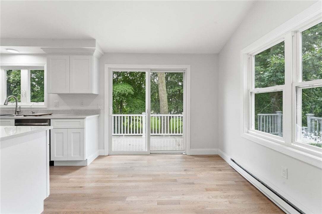 House in Westerly, Rhode Island, United States 5 - 19003061