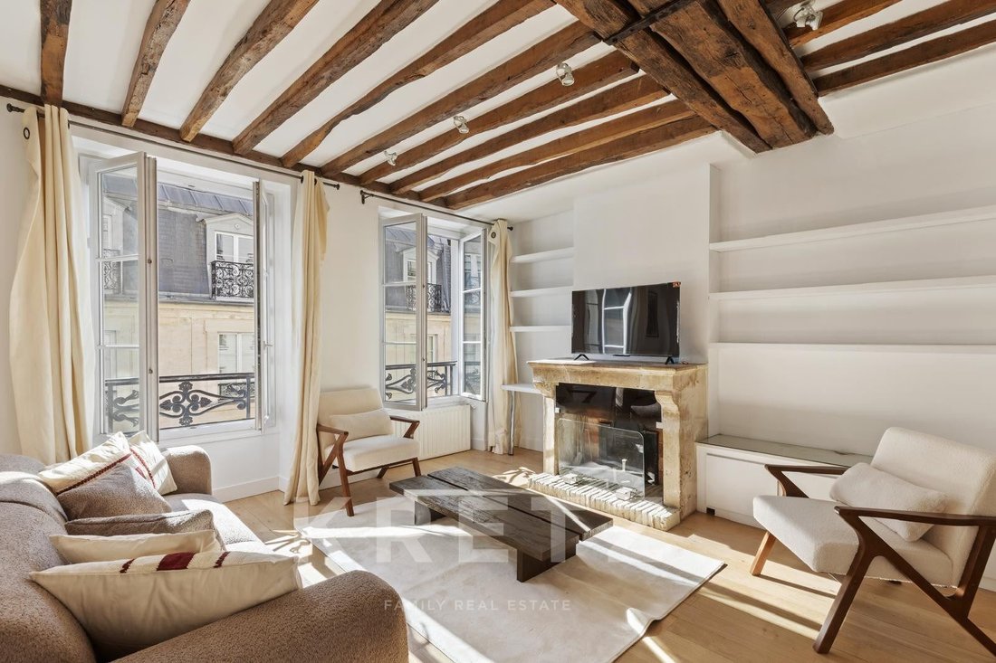 Apartment in Saint Thomas d'Aquin, Paris 7e Arrondissement, Paris 1 - 19007884