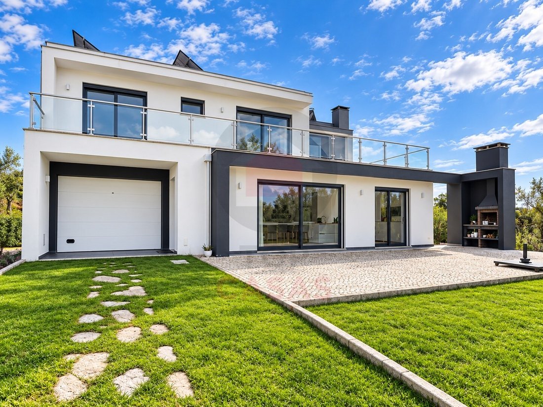 Casa en Nadadouro, Distrito de Leiria, Portugal 2 - 13777704