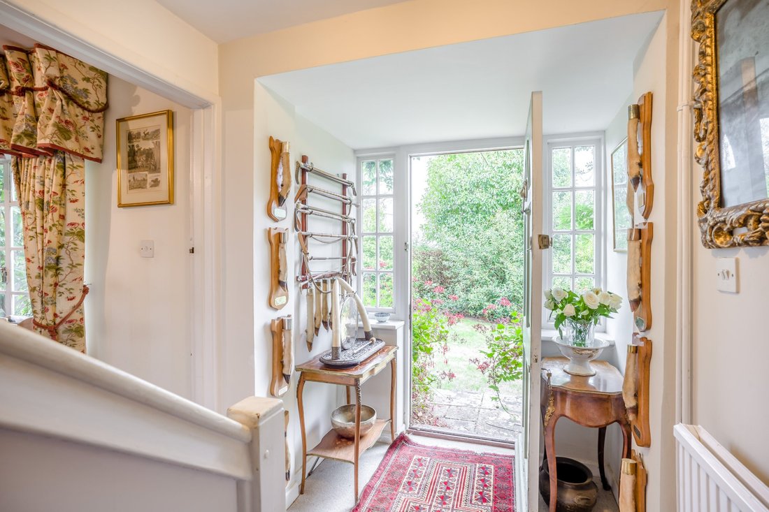 House in New Forest, Lyndhurst, England 3 - 19000504