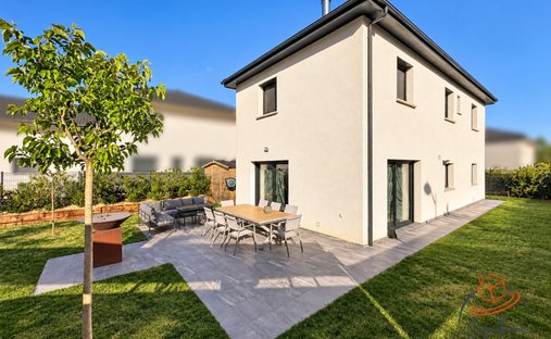 House in Peron, Auvergne-Rhône-Alpes, France 1