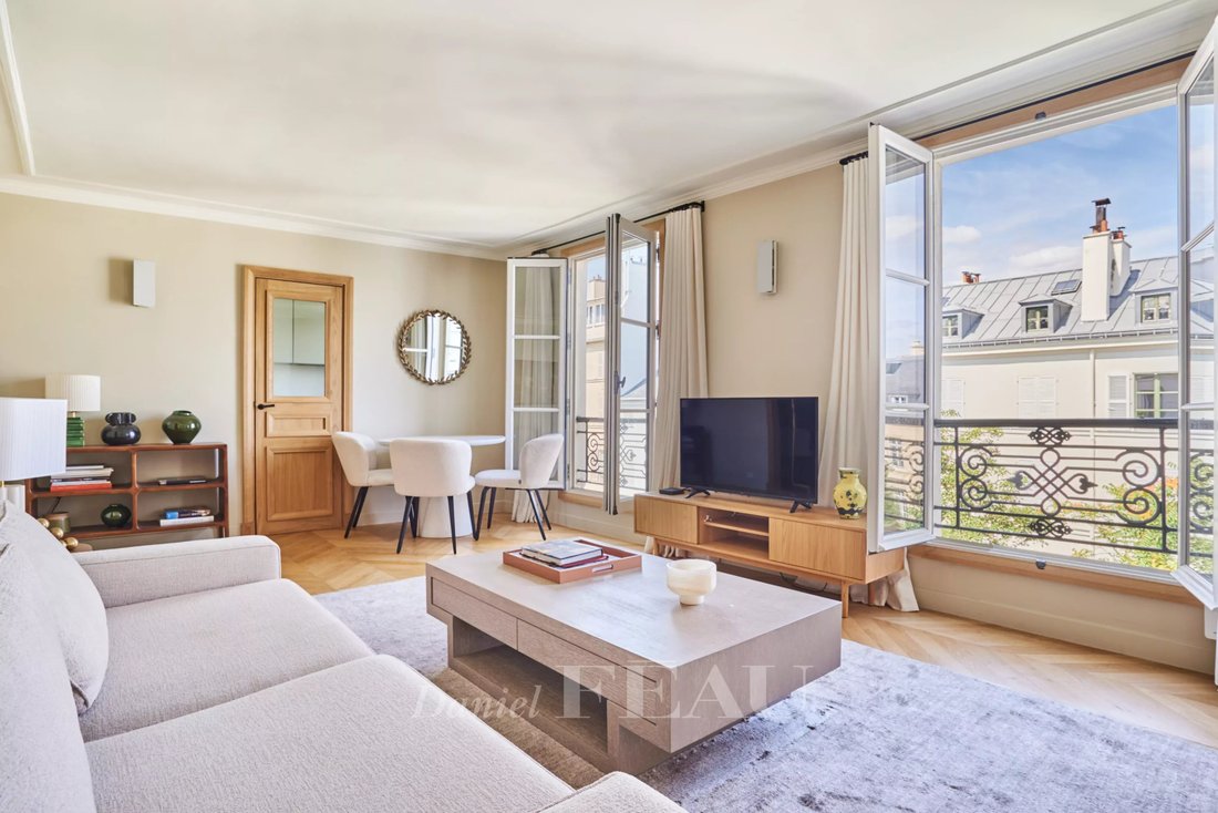 Apartment in Invalides, Paris 7e Arrondissement, Paris 3 - 19001649