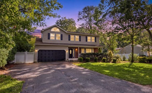 Casa a Holtsville, New York, Stati Uniti 1