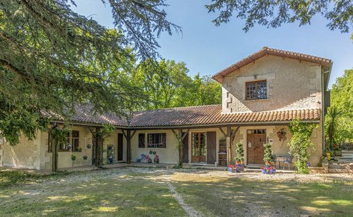 House in Douzat, Nouvelle-Aquitaine, France 1