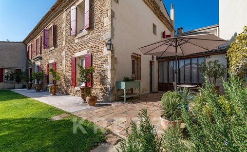 House in Esplanade, Nimes, France 1