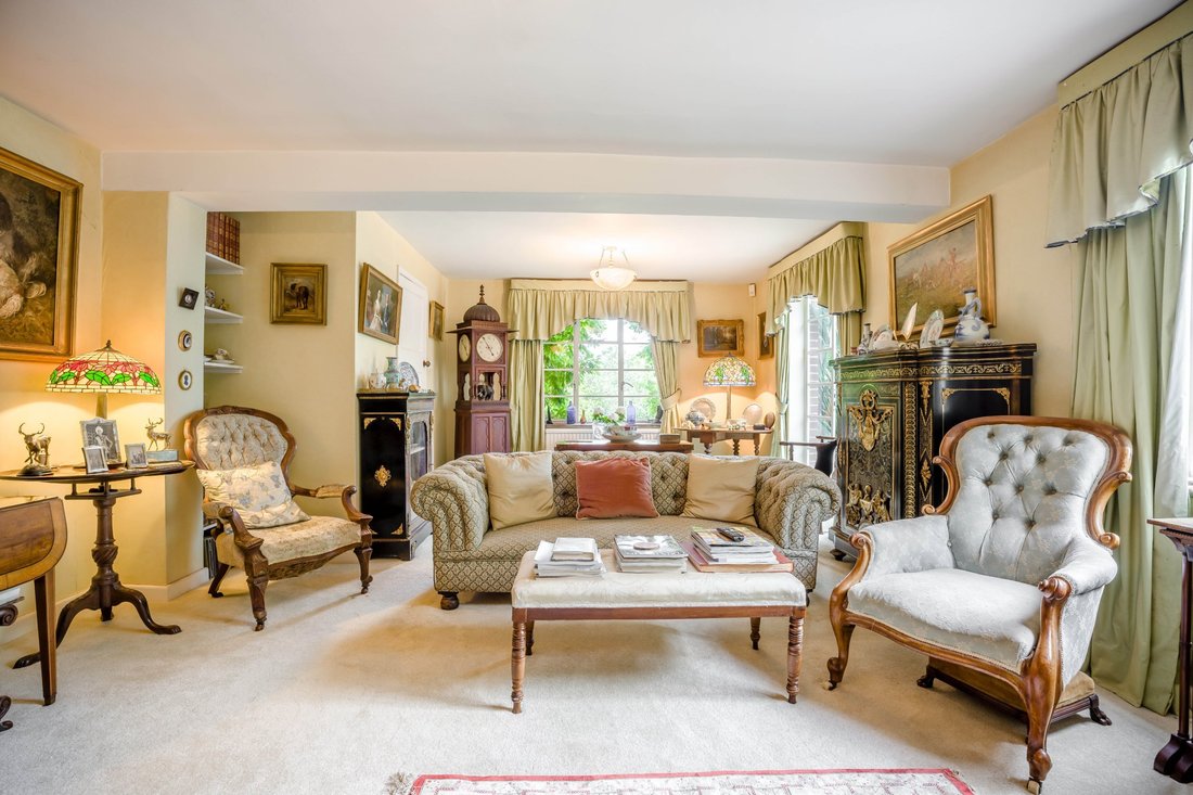 House in New Forest, Lyndhurst, England 4 - 19000504