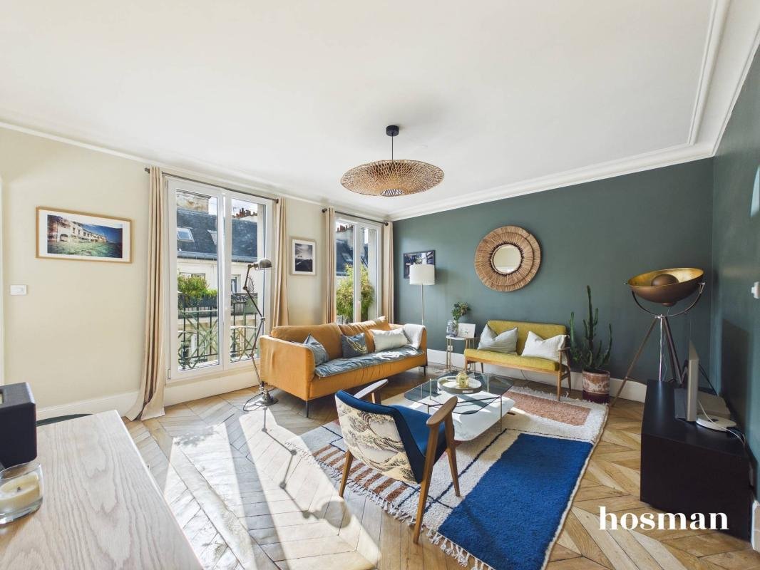 Apartment in Saint Vincent de Paul-Lariboisière, Paris 10e Arrondissement, Paris 1 - 19004833