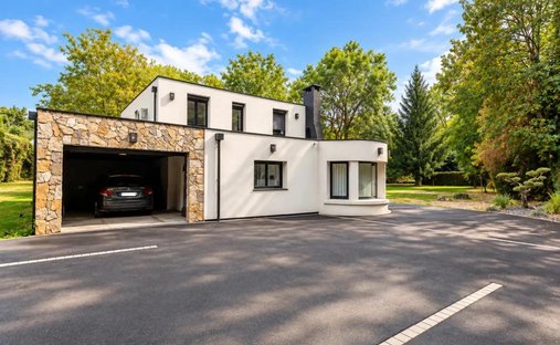 House in Charmentray, Ile-de-France, France 1