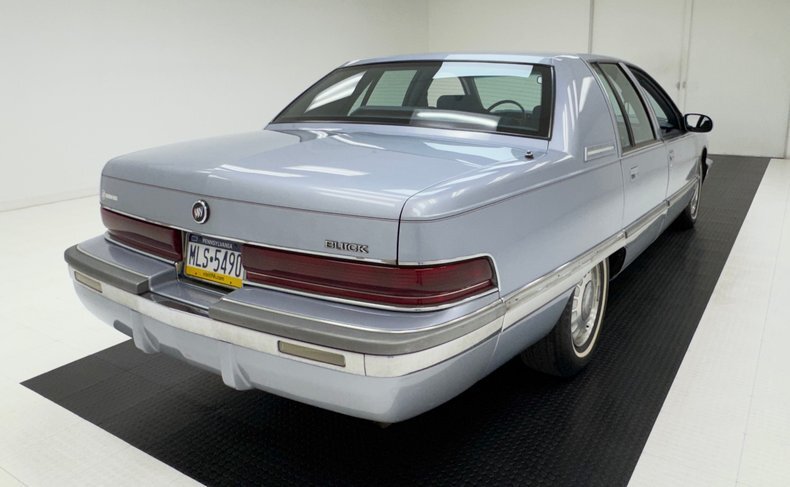 Sedan in Morgantown, United States 5 - 19006997