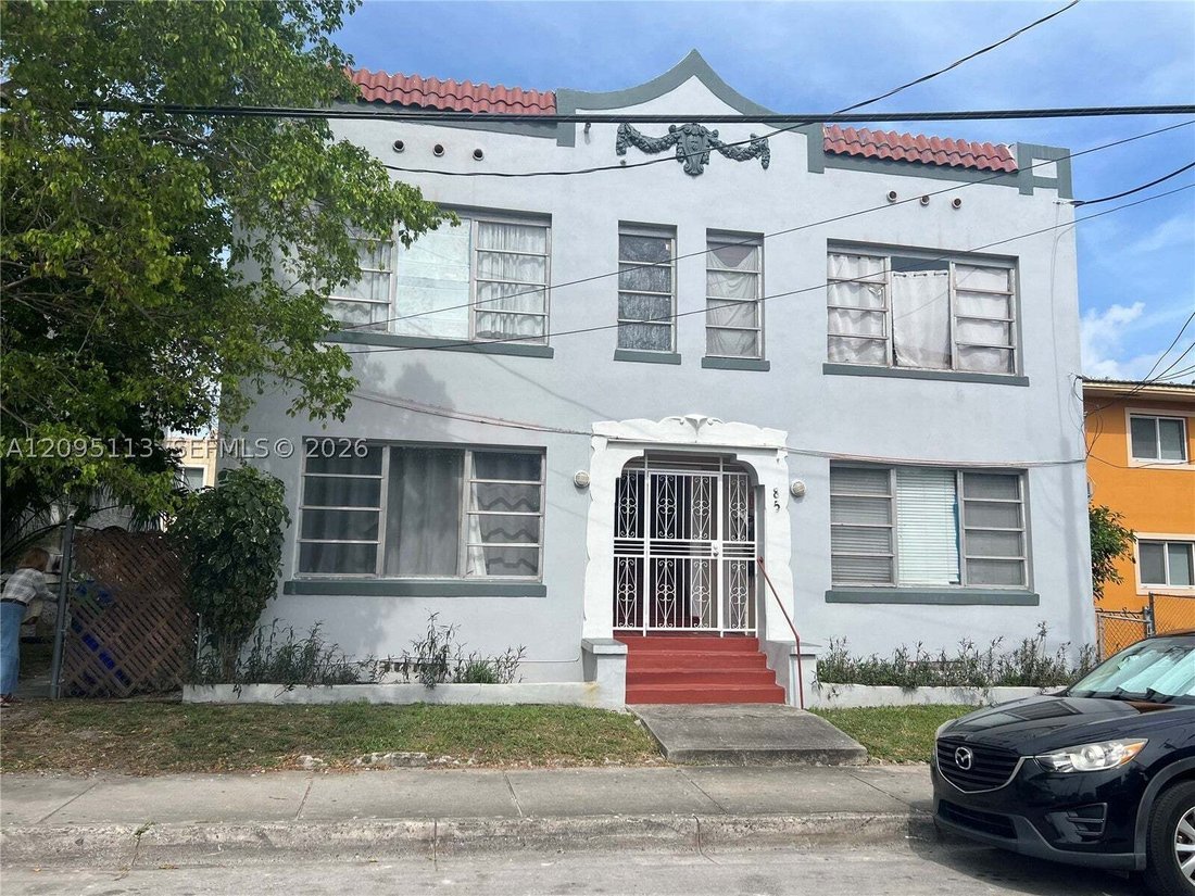 Miami, Florida, United States 2 - 19003601