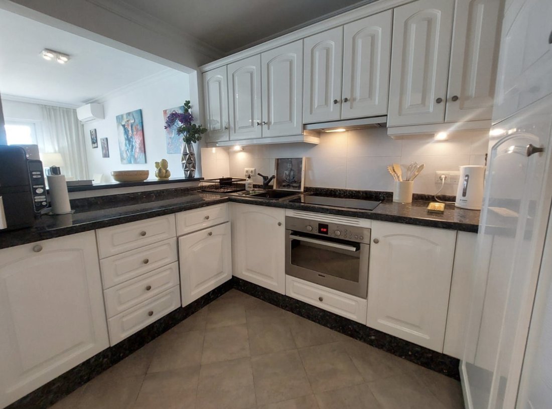 Townhouse in Estepona, Andalusia, Spain 4 - 19007686