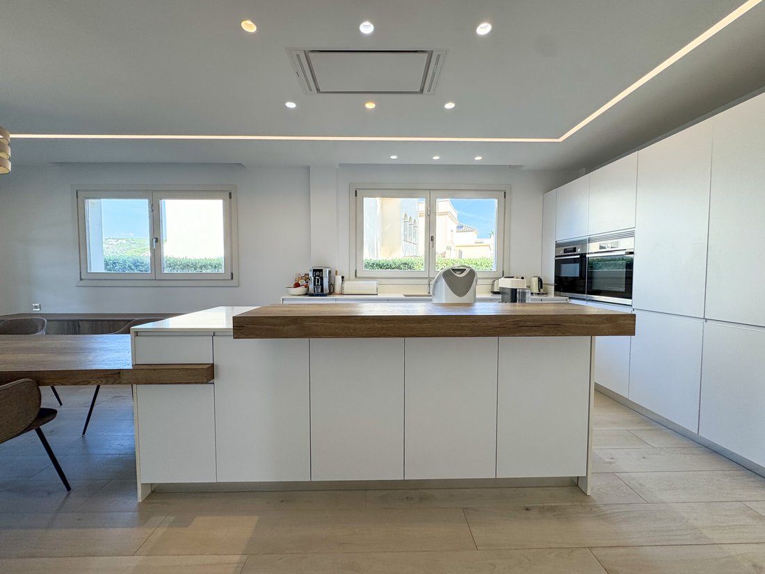 Villa in Sotogrande, San Roque, Andalusia 2 - 19008245