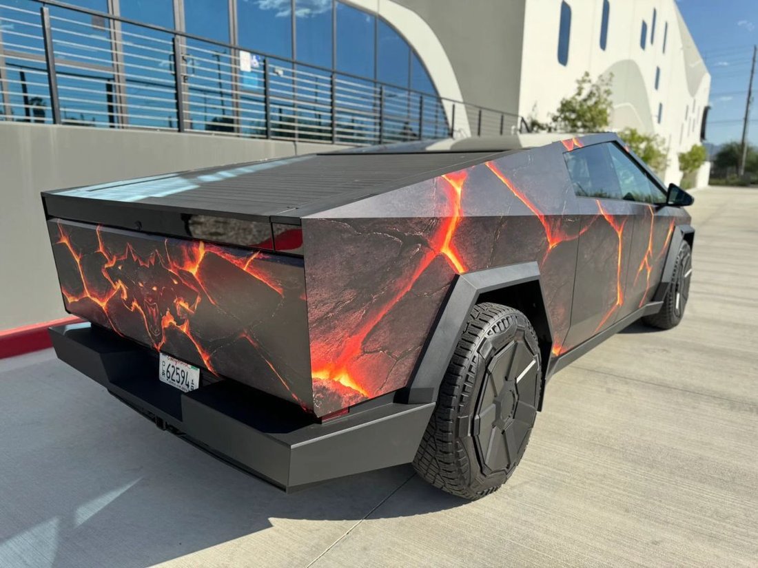 Pickup in San Bernardino, CA, United States 3 - 19002000