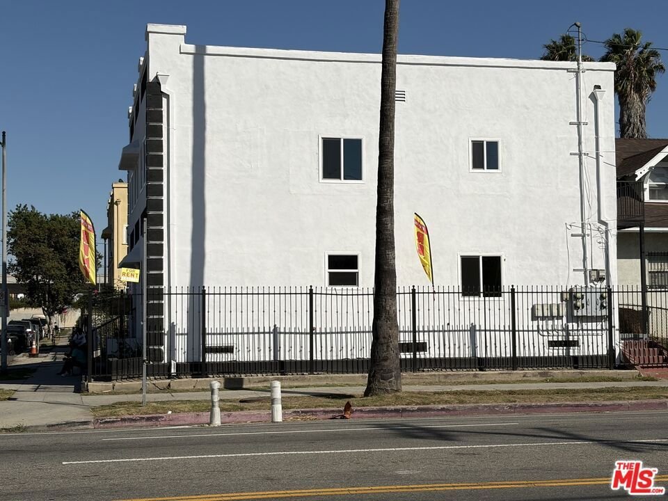 Los Angeles, California, United States 5 - 19003272