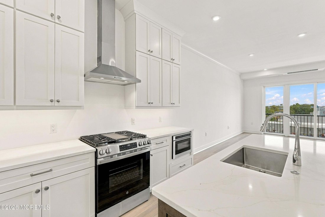 Condo in Neptune City, New Jersey, United States 4 - 19002866