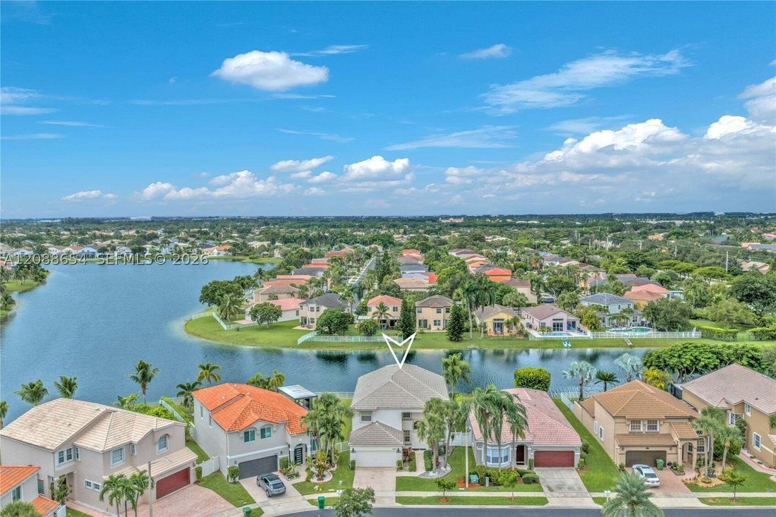 House in Pembroke Pines, Florida, United States 4 - 19000712