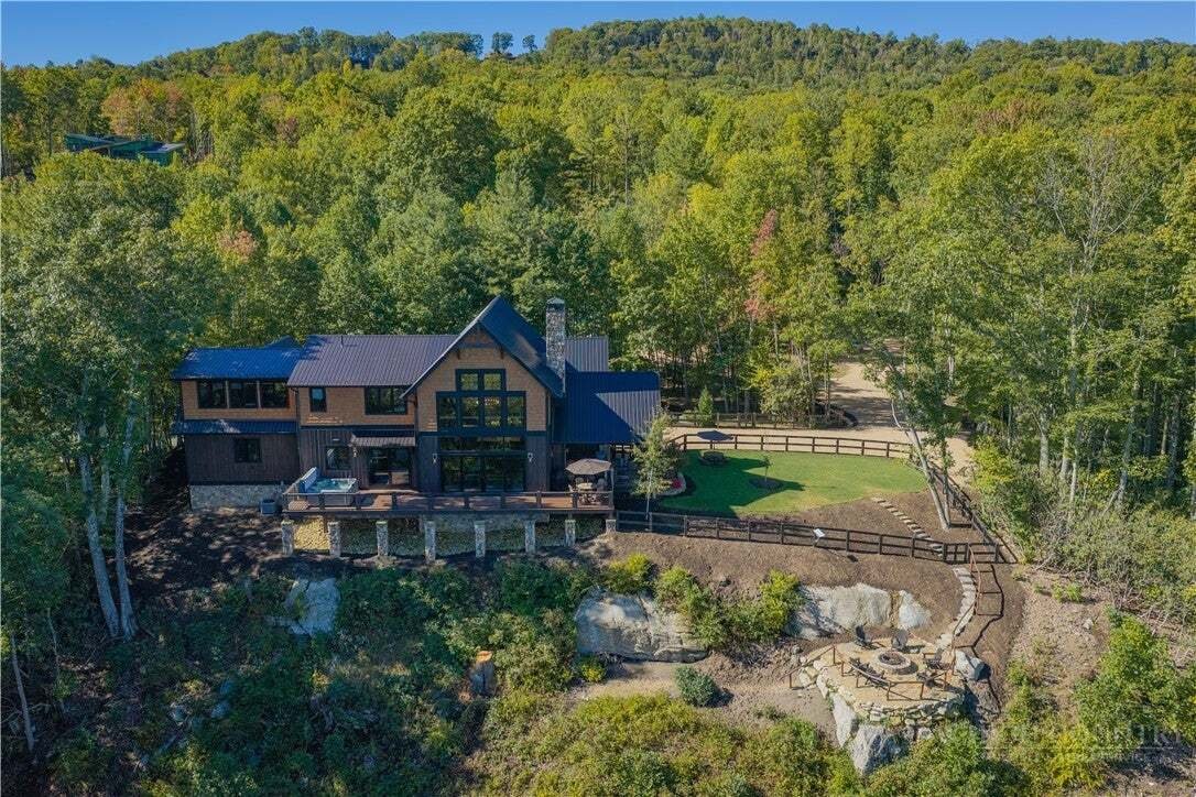 House in Banner Elk, North Carolina, United States 5 - 19000178