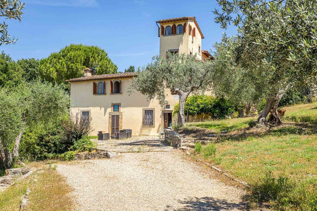 Villa in Settignano, Florence, Tuscany 4 - 18393281