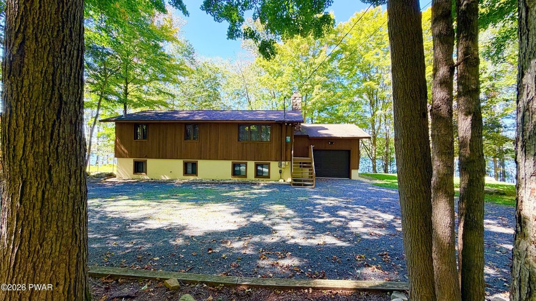 House in Gouldsboro, Pennsylvania, United States 5 - 19007824