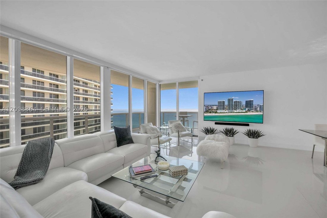 Condo in Hallandale Beach, Florida, United States 4 - 19003579