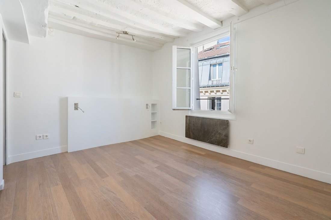 Apartment in Saint Gervais, Paris 4e Arrondissement, Paris 4 - 19001526