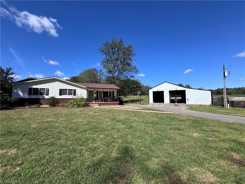 House in Mount Airy, North Carolina, United States 3 - 19000543