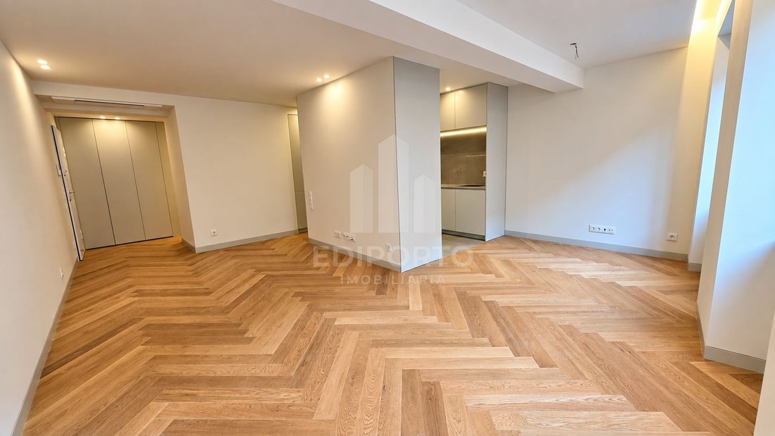Apartamento en Cedofeita, Santo Ildefonso, Sé, Miragaia, São Nicolau e Vitória, Distrito de Oporto, Portugal 2 - 18924892