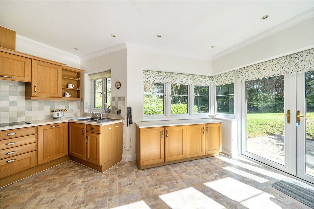 Bungalow in Honiton, England 3 - 19000261
