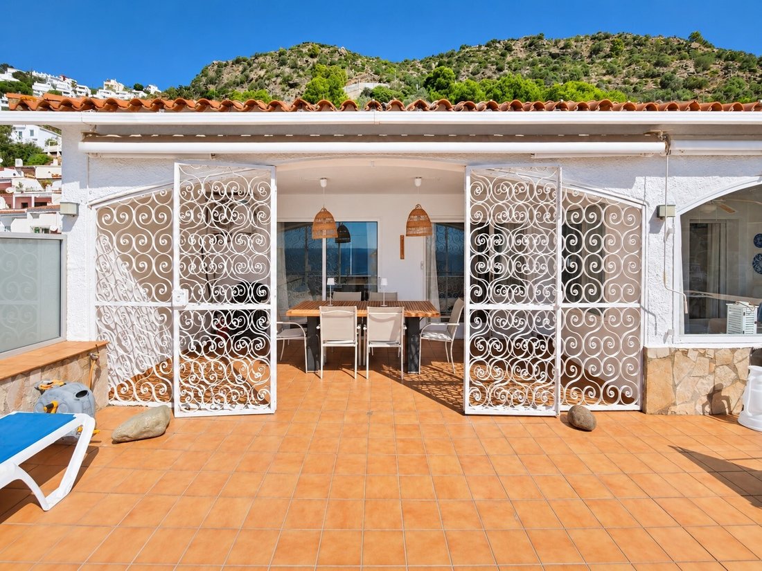 Apartment in Roses, Catalonia, Spain 4 - 19007589