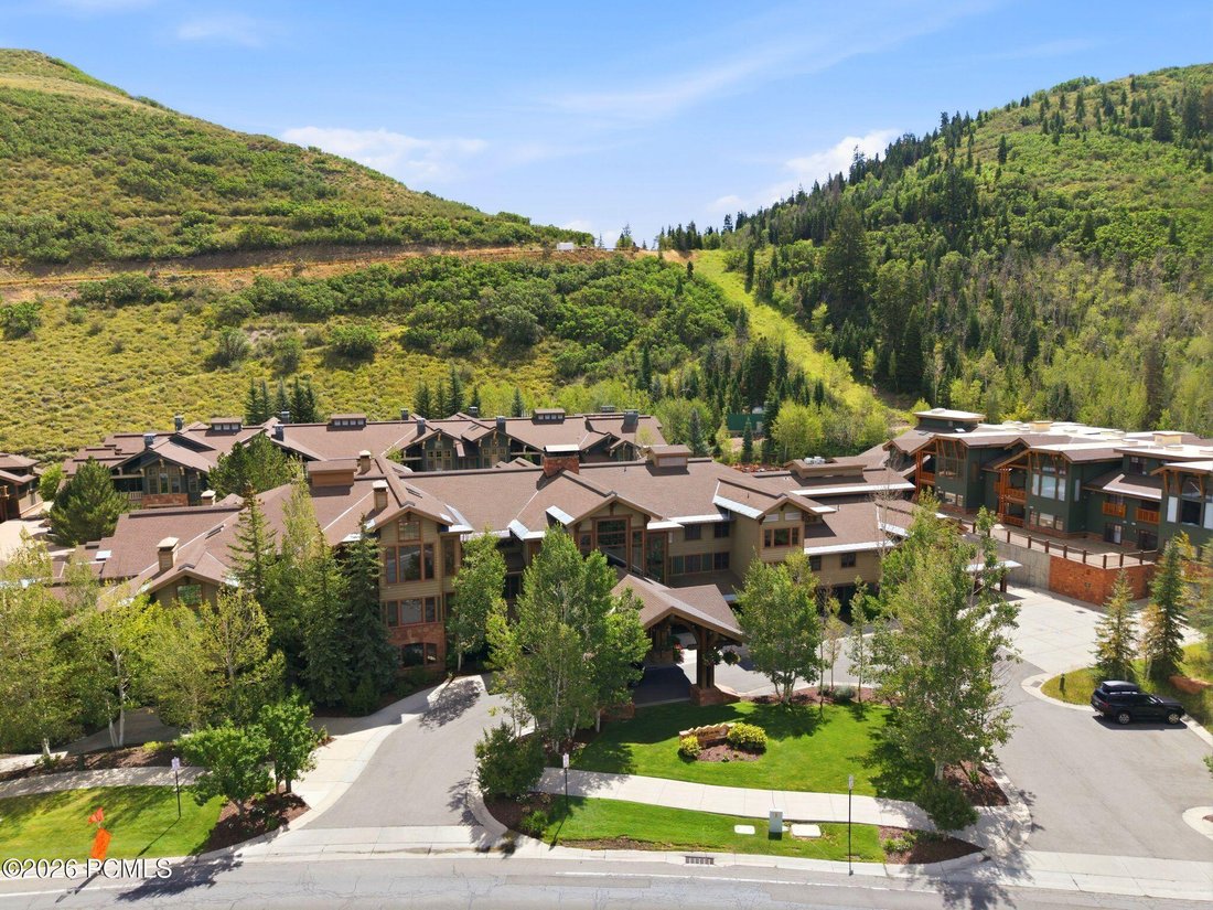 Condo in Park City, Utah, United States 5 - 19007910