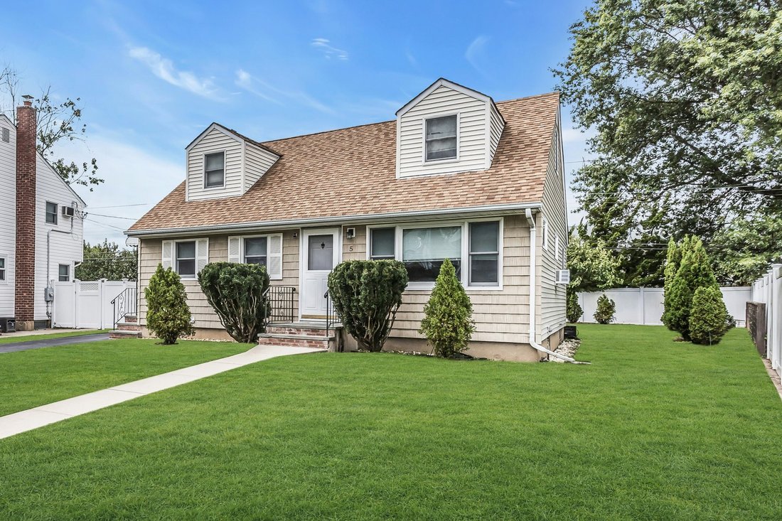 House in Hicksville, New York, United States 3 - 19004166