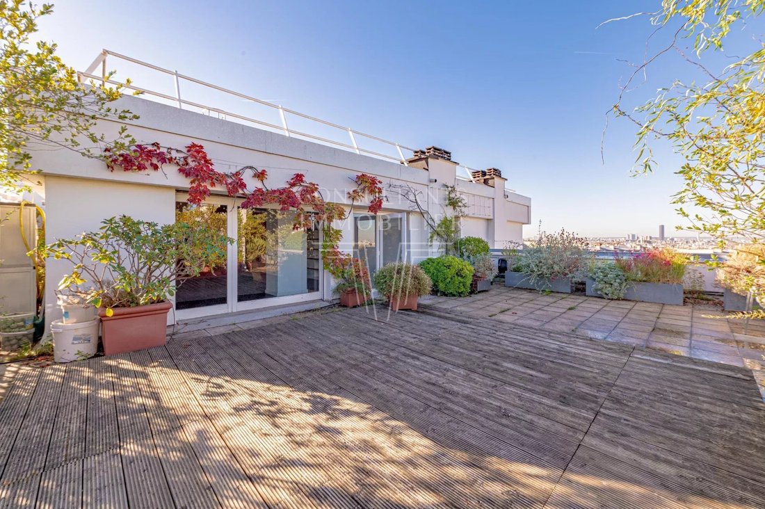 Apartment in Belleville-Saint Maur, Paris 11e Arrondissement, Paris 1 - 19001146