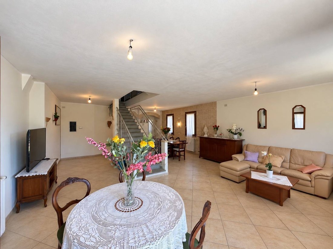Villa in Villanova d'Albenga, Liguria, Italy 4 - 19006016
